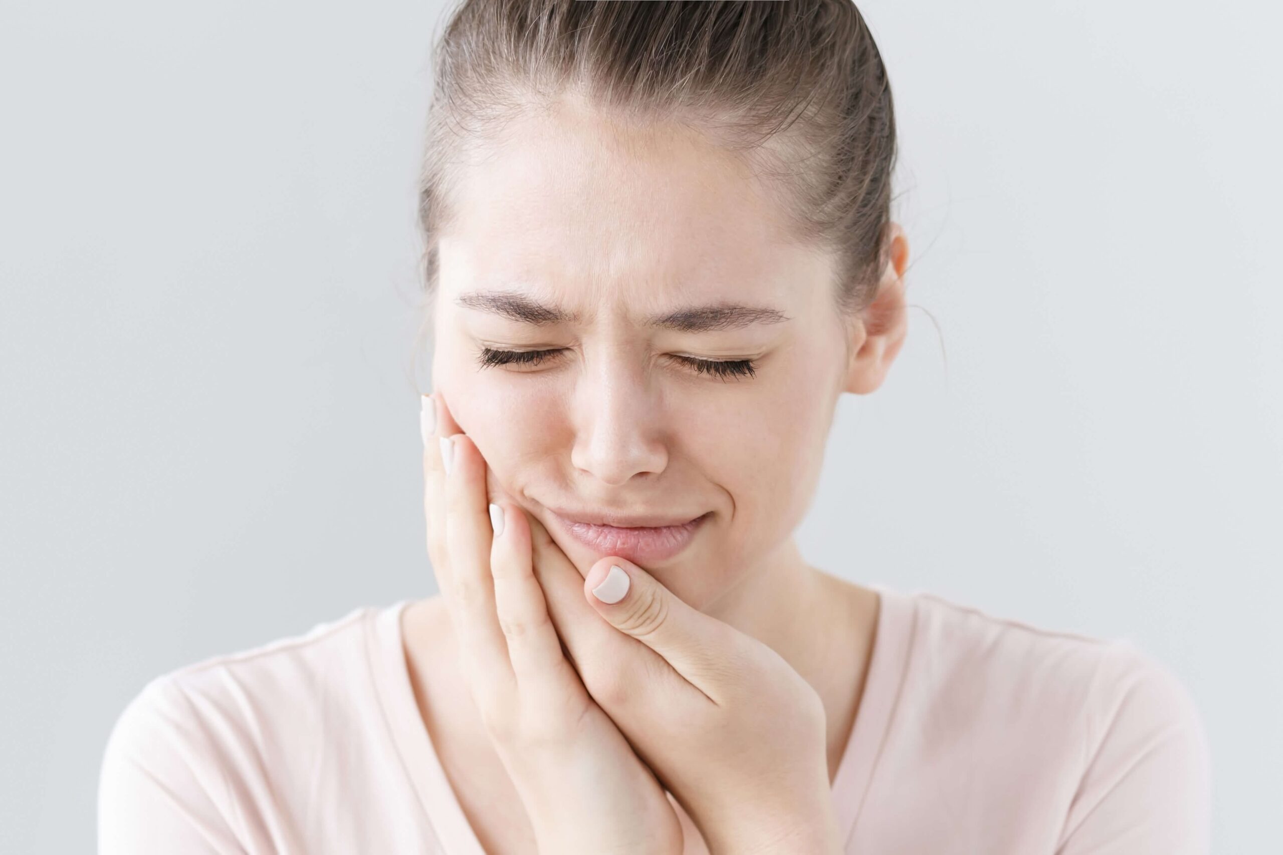 معلومات عن الاسنان وكيفية المحافظة عليها - مركز رويال سمايل - Effects of Food on Dental Health - Royal Smile Medical